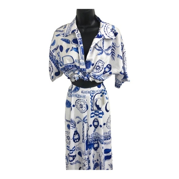 Blue white satin effect multi print‎ buttoned down shirt & pants 2pc set size  M - Picture 6 of 17